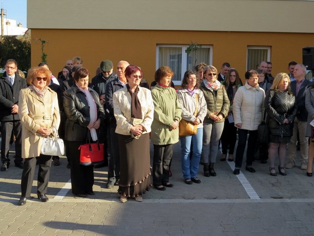 Átadták a felújított felnőtt háziorvosi rendelőt 08